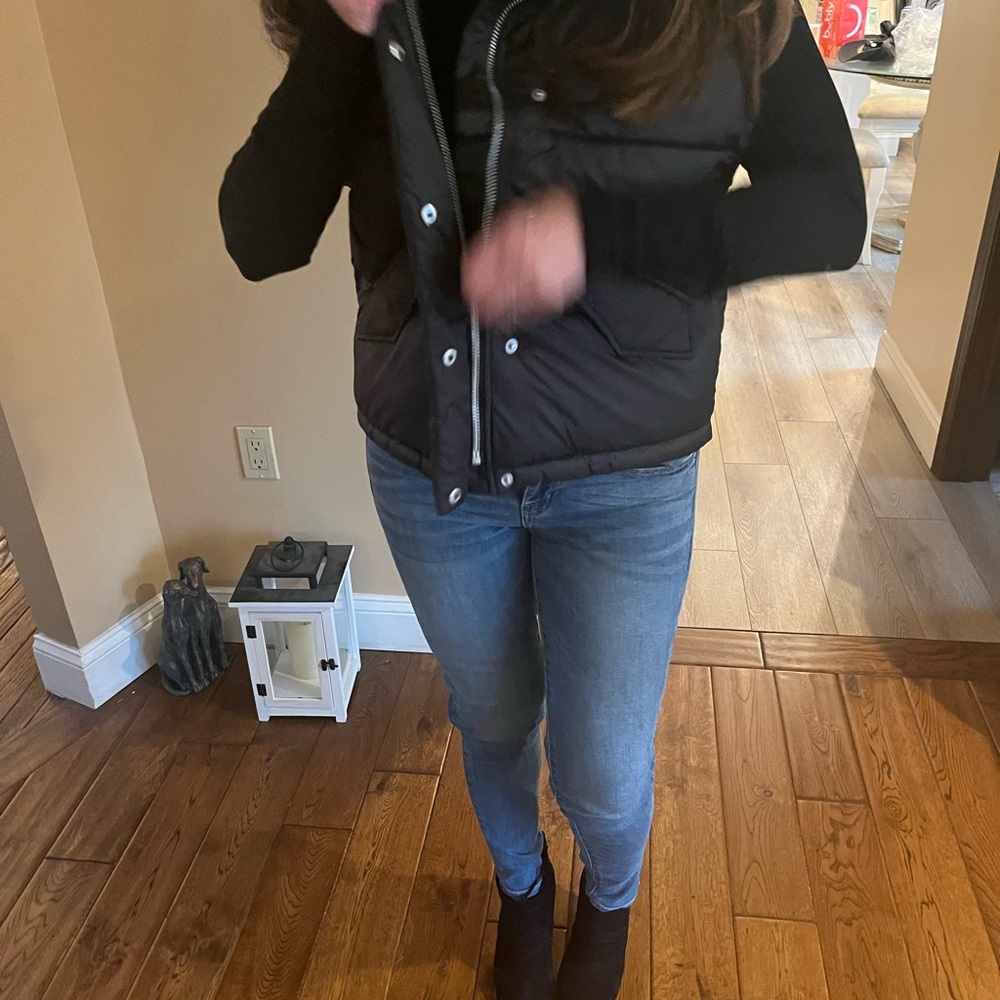 Cute black puffer vest
